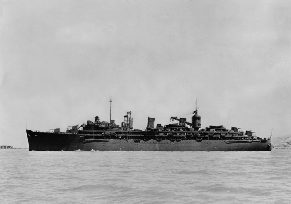USS Sperry (AS-12) underway off the Mare Island Naval Shipyard, California (USA), on 24 July 1942 (NH 107759)