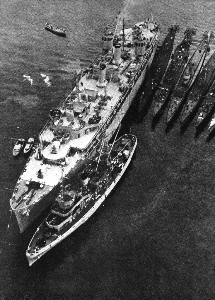 USS Sperry (AS-12) with submarines at San Diego c1950