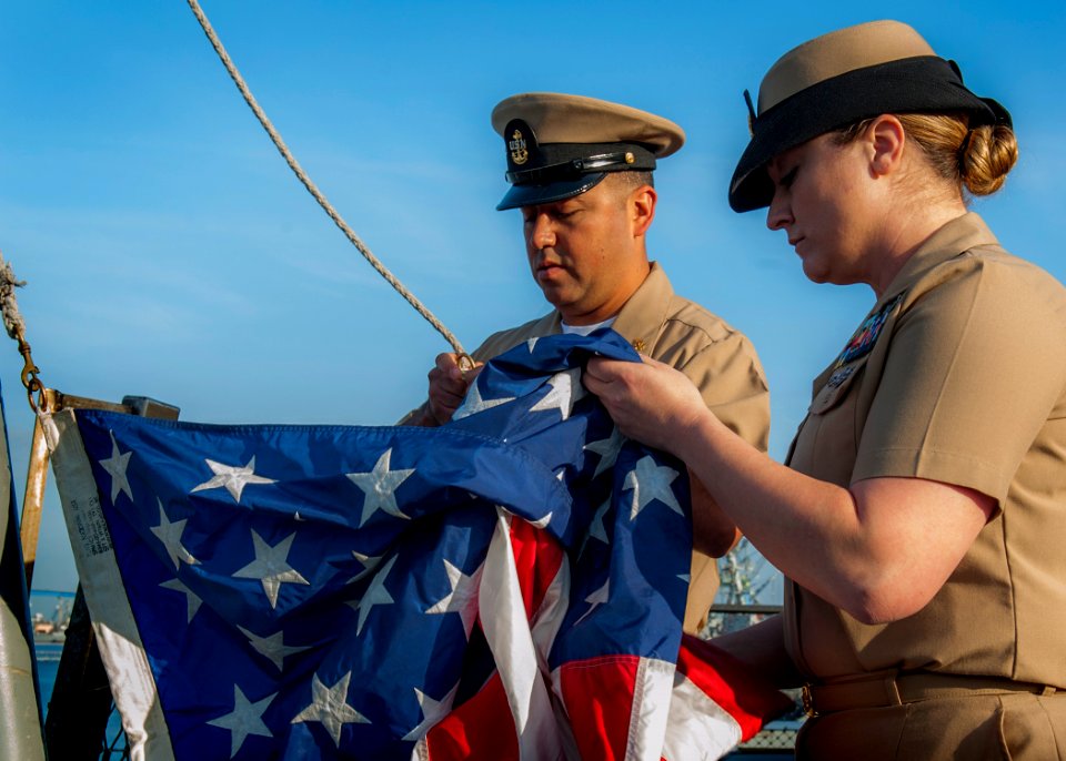 USS Somerset CPO birthday 150401-N-CC789-001