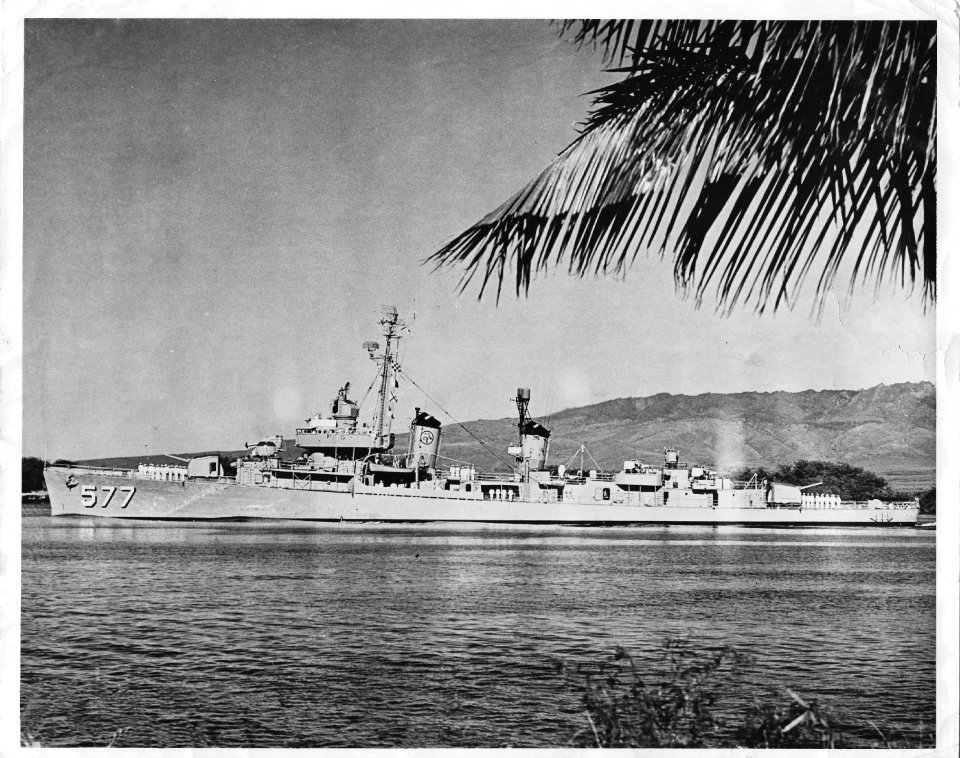 USS Sproston (DDE-577) underway, in 1960