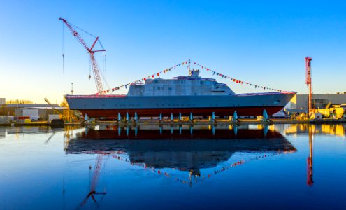 USS St. Louis (LCS-19) before its christening at Marinette Marine, Wisconsin (USA), on 15 December 2018 (181215-N-N0101-114)