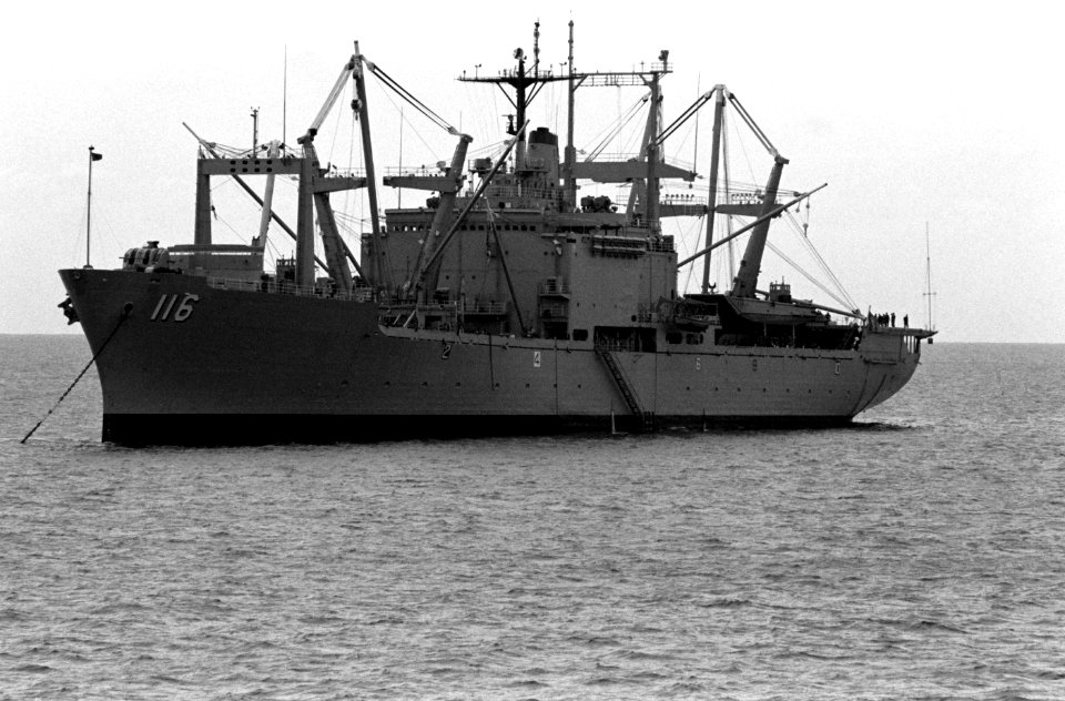 USS St. Louis (LKA-116) at anchor in 1990
