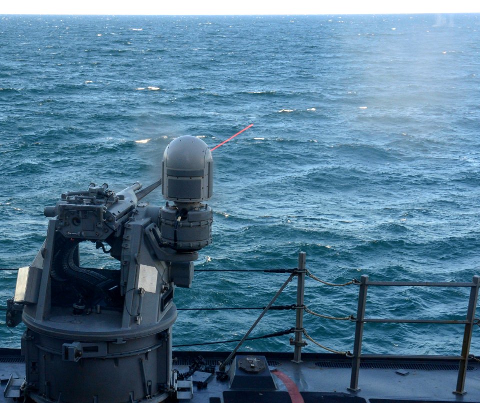 USS Sterett (DDG 104) 141022-N-GW139-271 (15008754234)