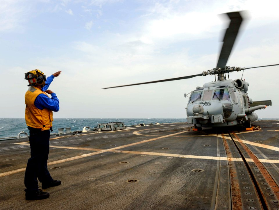 USS Sterett (DDG 104) 150212-N-GW139-076 (16544946801)