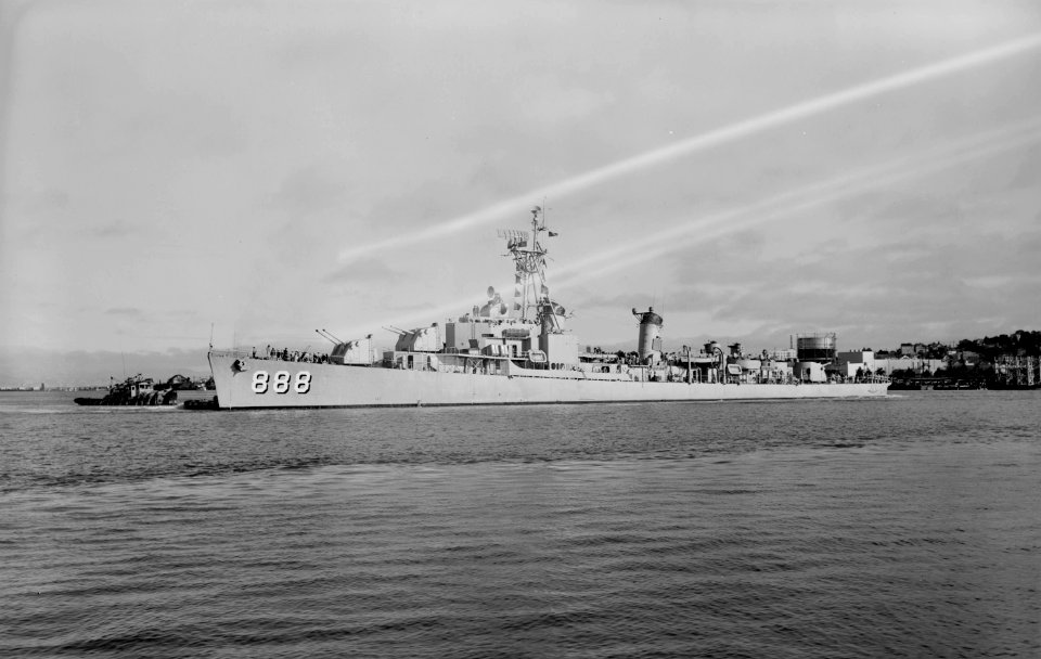 USS Stickell (DD-887) off the Mare Island Naval Shipyard on 25 September 1950