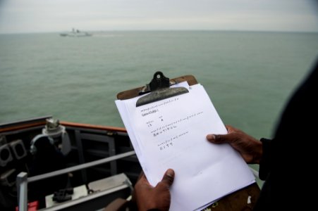 USS Stethem (DDG 63) conducts exercise with Chinese navy 151120-N-UF697-496