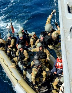 USS Sterett (DDG 104) 141030-N-GW139-202 (15742839151)