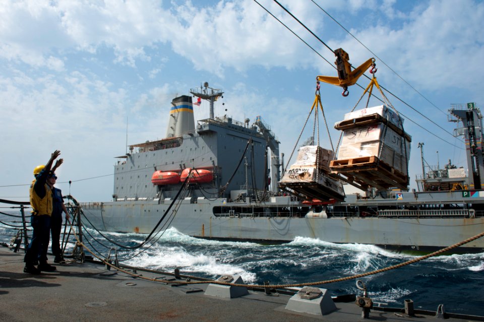 USS Stockdale resupplies. (8674346515)