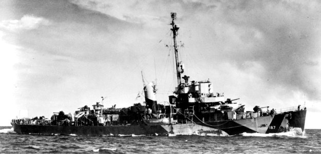 USS Stern (DE-187) off Ulithi atoll on 4 February 1945 (80-G-304534)