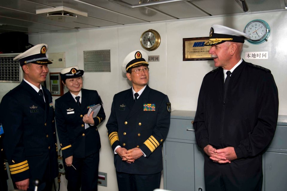 USS Stethem operations 151117-N-UF697-146