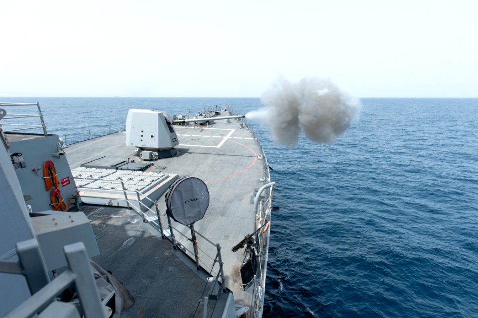 USS Stockdale fires the 5-inch gun. (8696716814)