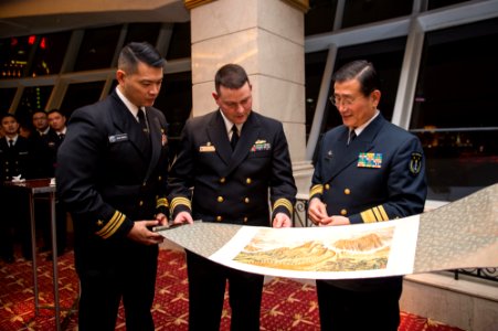 USS Stethem (DDG 63) arrives in Shanghai 151116-N-UF697-327