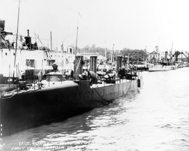 USS Stockton - 19-N-13948