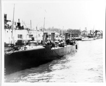 USS Stockton - 19-N-13948