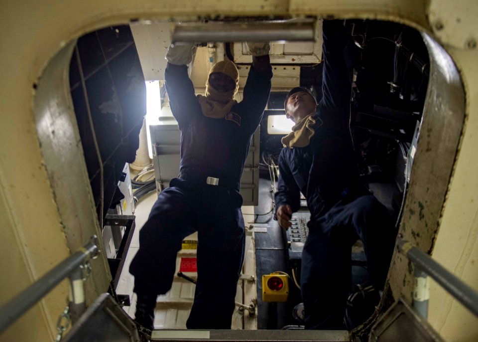 USS STOUT (DDG 55) DEPLOYMENT 2016 160920-N-GP524-021