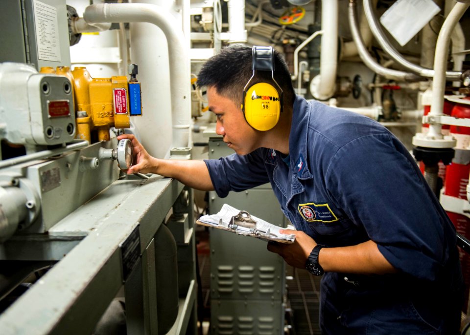 USS STOUT (DDG 55) DEPLOYMENT 2016 160630-N-GP524-068
