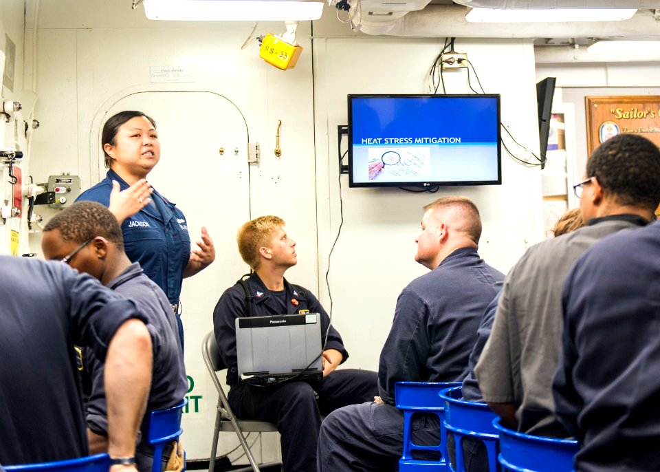 USS STOUT (DDG 55) DEPLOYMENT 2016 160803-N-GP524-051