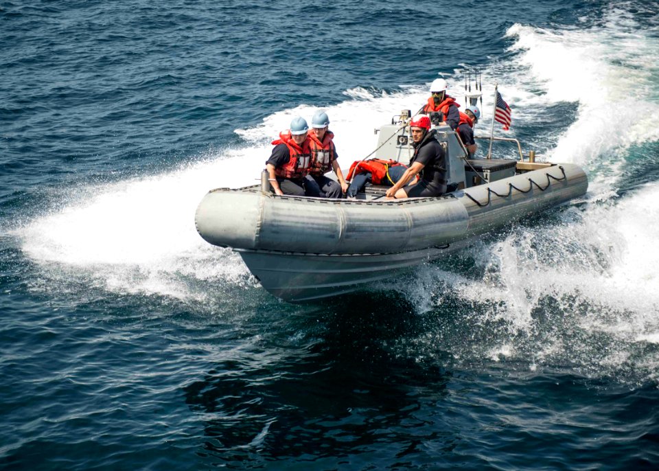 USS STOUT (DDG 55) DEPLOYMENT 2016 160924-N-GP524-693