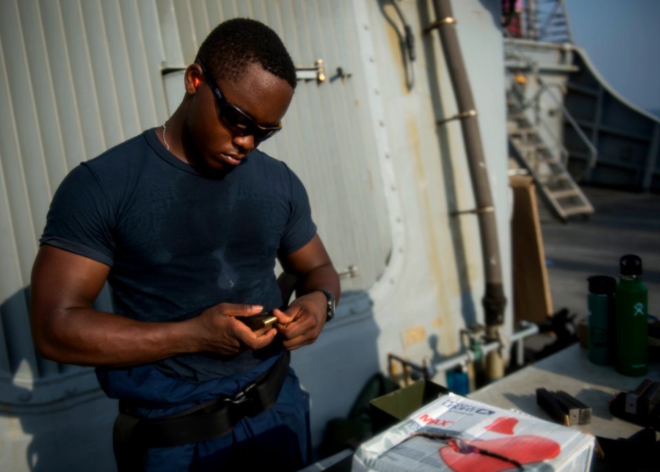 USS STOUT (DDG 55) DEPLOYMENT 2016 160822-N-GP524-095