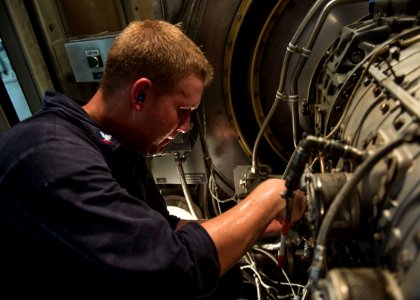 USS STOUT (DDG 55) DEPLOYMENT 2016 160827-N-GP524-508