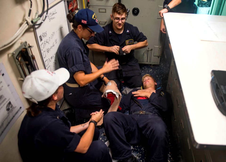 USS STOUT (DDG 55) DEPLOYMENT 2016 160820-N-GP524-449