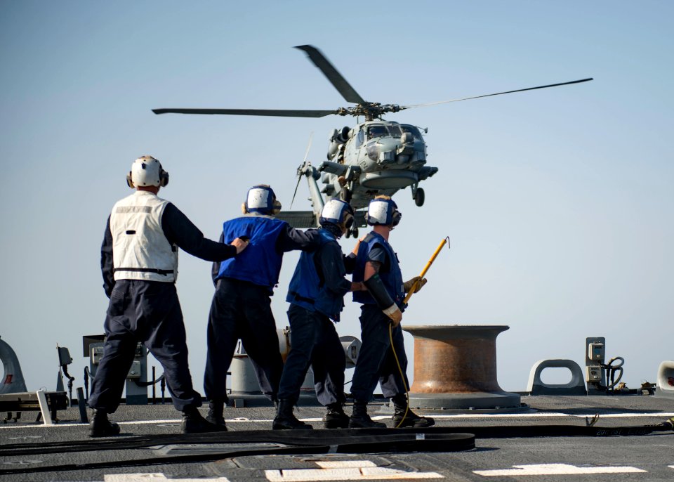 USS STOUT (DDG 55) DEPLOYMENT 2016 160926-N-GP524-076