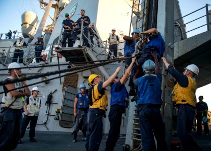 USS STOUT (DDG 55) DEPLOYMENT 2016 160929-N-GP524-227