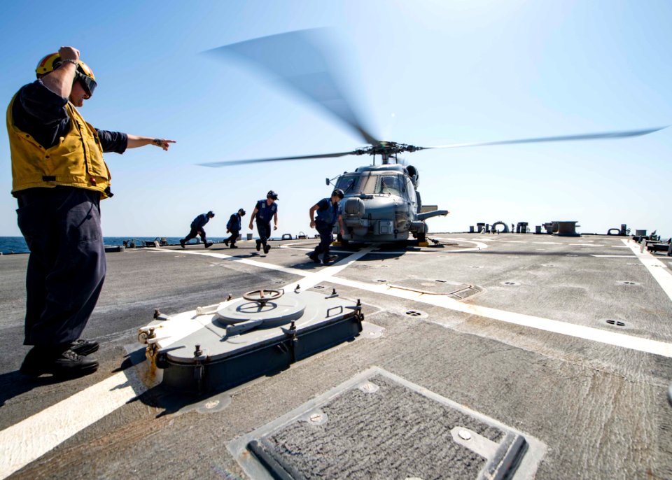 USS STOUT (DDG 55) DEPLOYMENT 2016 160921-N-GP524-341