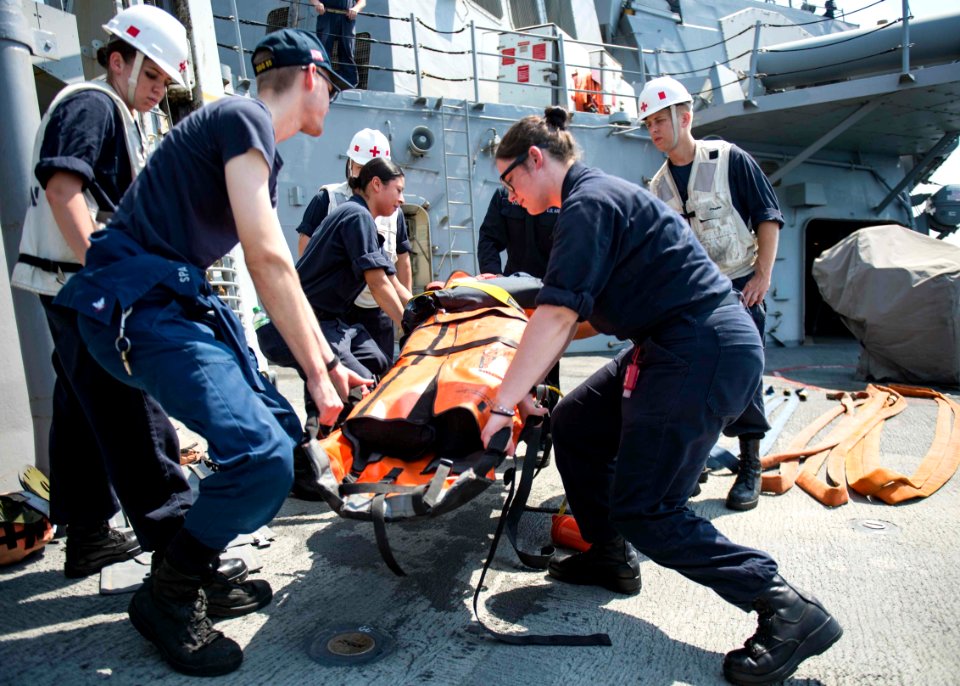 USS STOUT (DDG 55) DEPLOYMENT 2016 160924-N-GP524-745