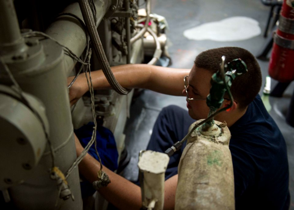 USS STOUT (DDG 55) DEPLOYMENT 2016 161001-N-GP524-402