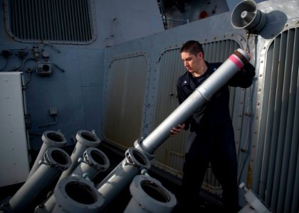 USS STOUT (DDG 55) DEPLOYMENT 2016 161108-N-GP524-015