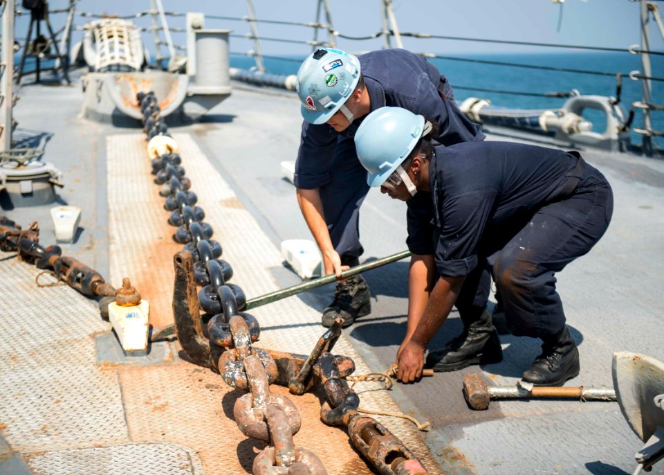 USS STOUT (DDG 55) DEPLOYMENT 2016 161011-N-GP524-249