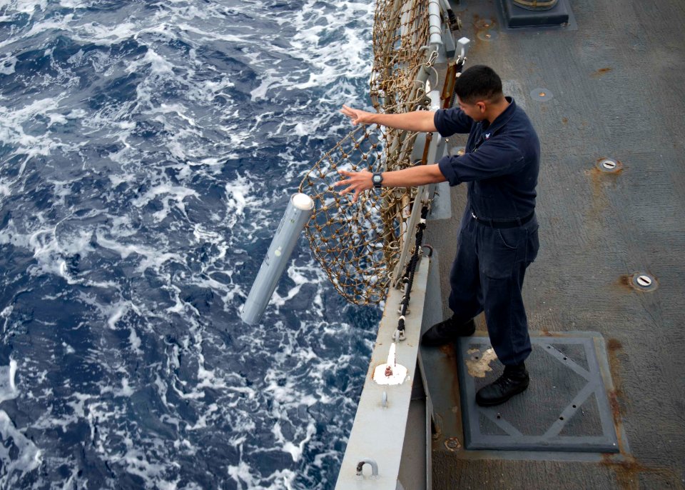 USS STOUT (DDG 55) DEPLOYMENT 2016 161027-N-GP524-378