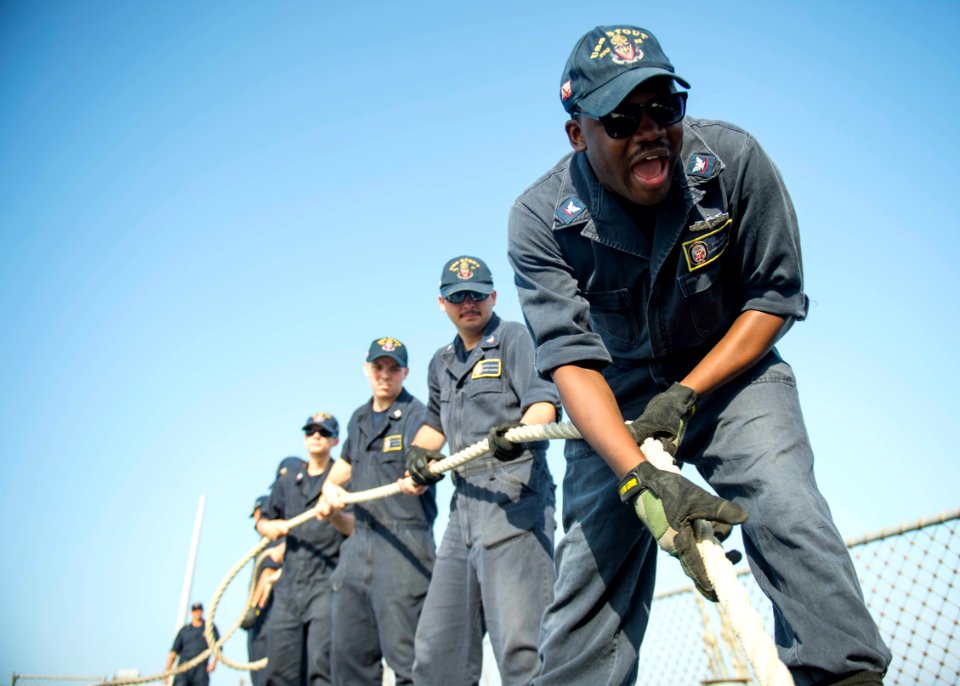 USS STOUT (DDG 55) DEPLOYMENT 2016 161008-N-GP524-071
