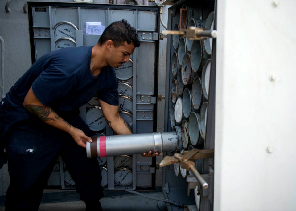 USS STOUT (DDG 55) DEPLOYMENT 2016 161011-N-GP524-357