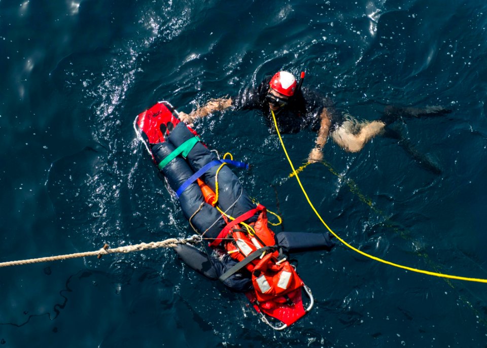USS STOUT (DDG 55) MAN OVERBOARD DRILL 160706-N-GP524-302
