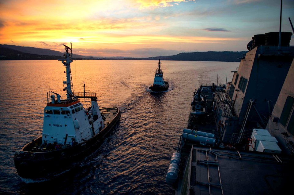 USS STOUT (DDG 55) DEPLOYMENT 2016 161021-N-GP524-961