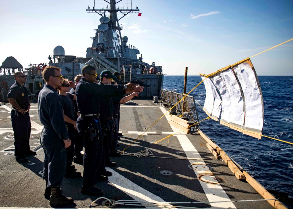 USS STOUT (DDG 55) DEPLOYMENT 2016 161022-N-GP524-449