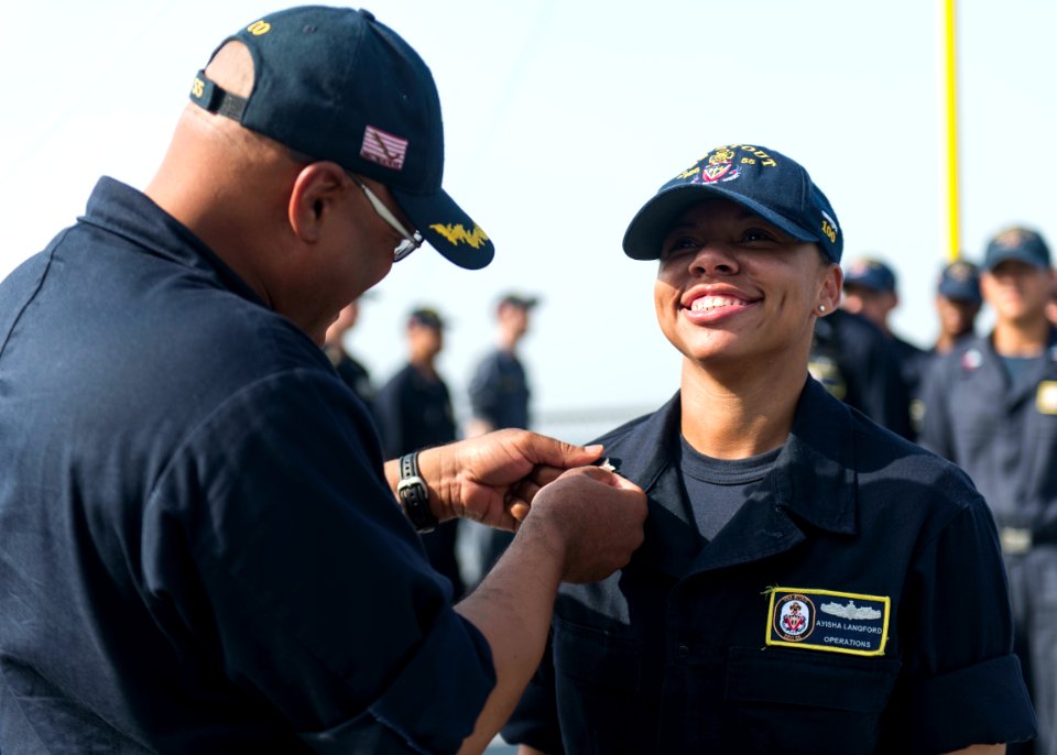 USS STOUT (DDG 55) MERITORIOUS ADVANCEMENT 160706-N-GP524-128
