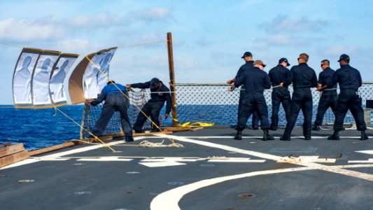 USS STOUT (DDG 55) DEPLOYMENT 2016 161022-N-GP524-015