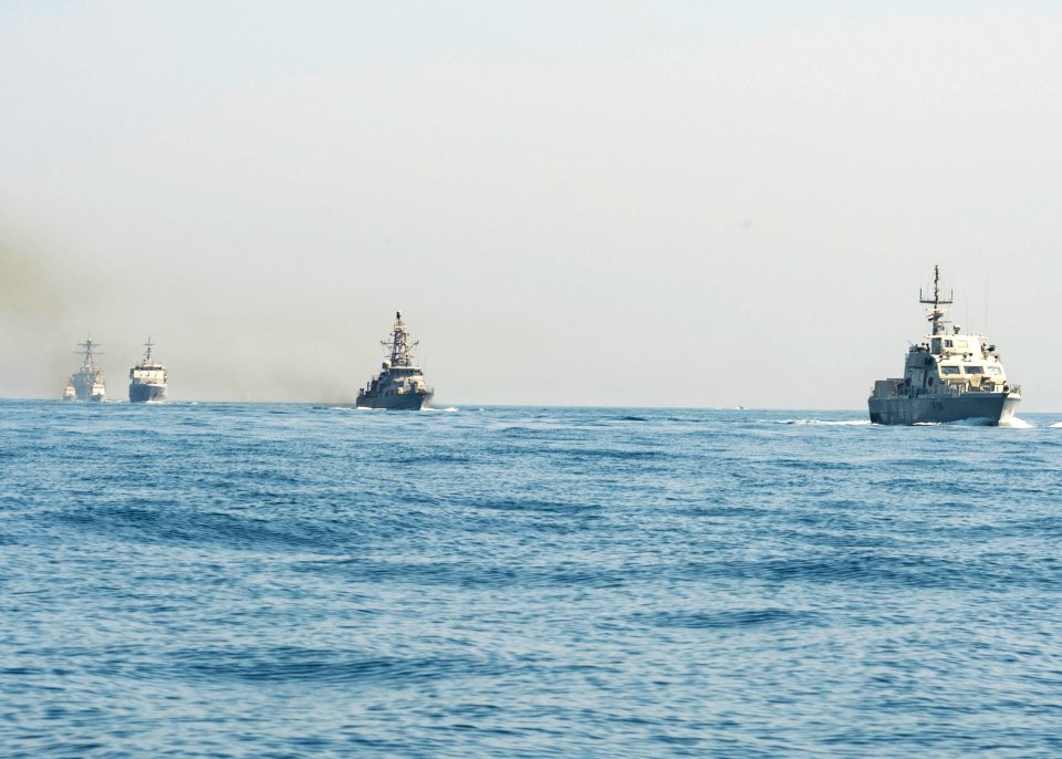USS STOUT (DDG 55) IRAQI NAVY BILATERAL EXERCISE DEPLOYMENT 2016 160815-N-GP524-128