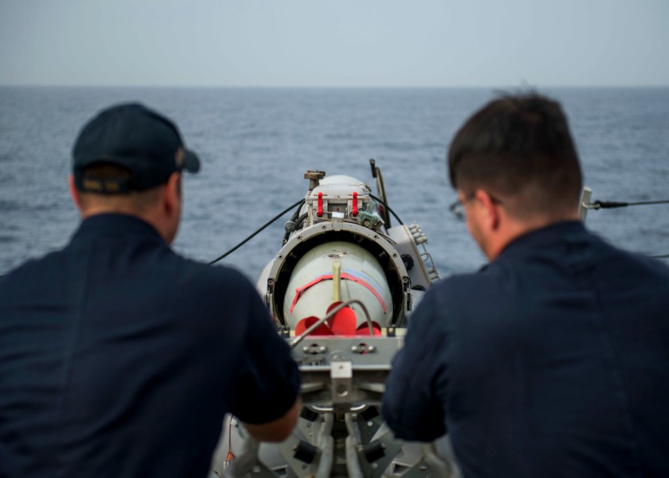 USS STOUT (DDG 55) DEPLOYMENT 2016 161028-N-GP524-819