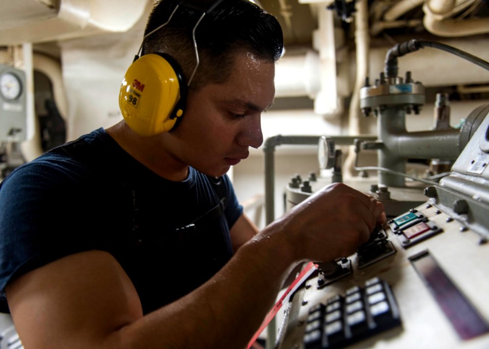 USS STOUT (DDG 55) ENGINEERING DEPARTMENT 160707-N-GP524-106
