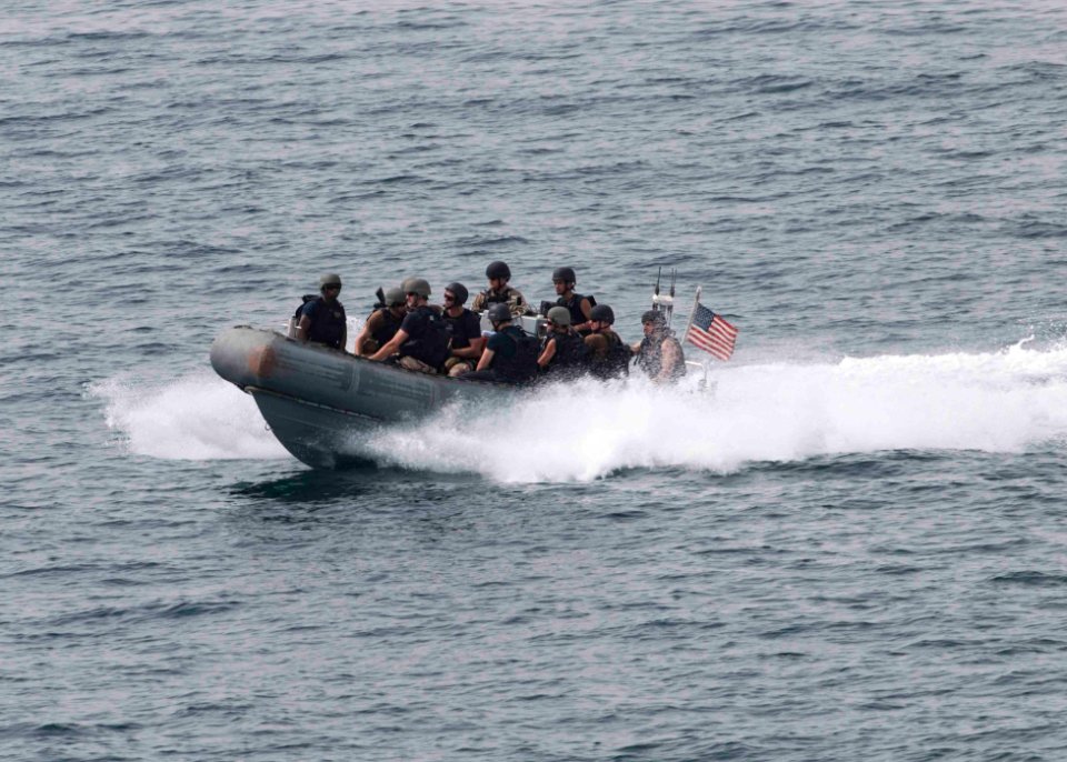 USS STOUT (DDG 55) VISIT, BOARD, SEARCH AND SEIZURE DEPLOYMENT 2016 160805-N-GP524-724
