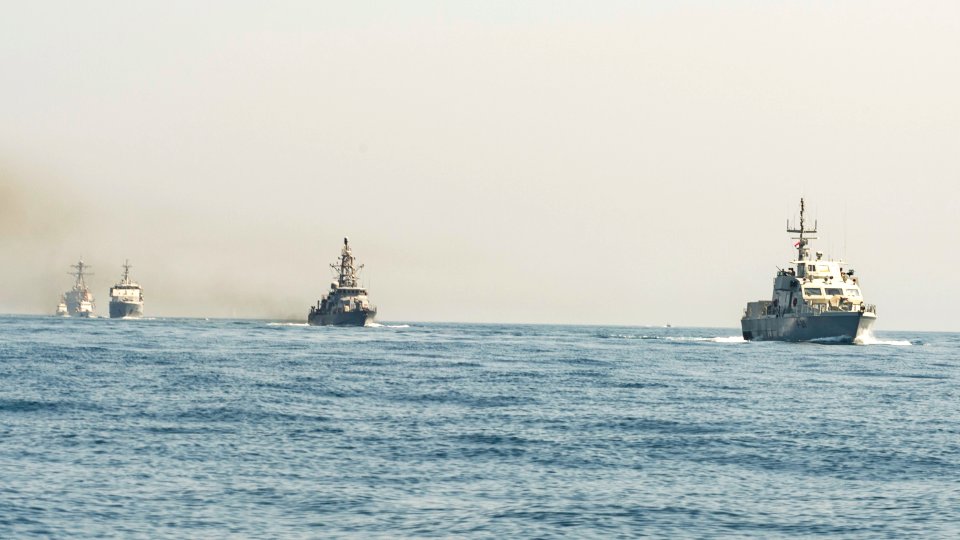 USS STOUT (DDG 55) IRAQI NAVY BILATERAL EXERCISE DEPLOYMENT 2016 160815-N-GP524-130