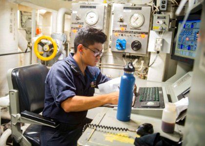 USS STOUT (DDG 55) DEPLOYMENT 2016 161024-N-GP524-136