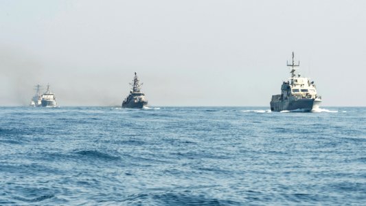 USS STOUT (DDG 55) IRAQI NAVY BILATERAL EXERCISE DEPLOYMENT 2016 160815-N-GP524-138