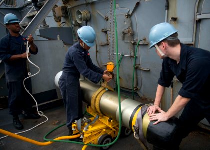 USS STOUT (DDG 55) DEPLOYMENT 2016 161108-N-GP524-264