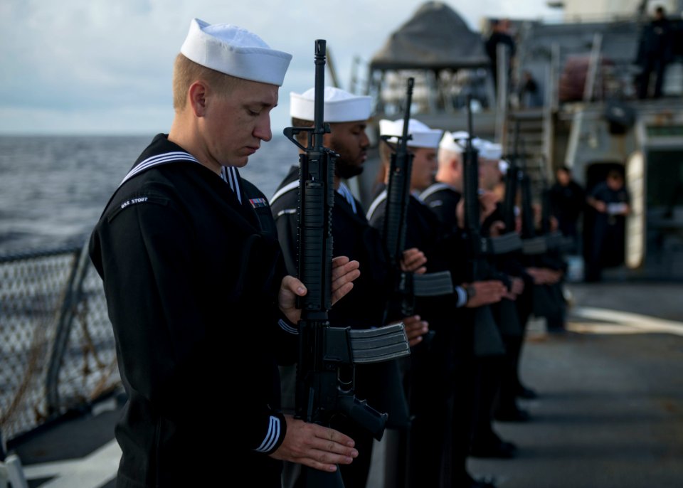 USS STOUT (DDG 55) DEPLOYMENT 2016 161103-N-GP524-213