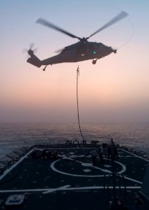 USS STOUT (DDG 55) HELO INFLIGHT REFUELING (HIFR) 160726-N-GP524-338